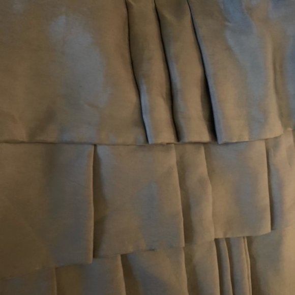Banana Republic Taupe Fall Layered Skirt Size 2P - Picture 4 of 4